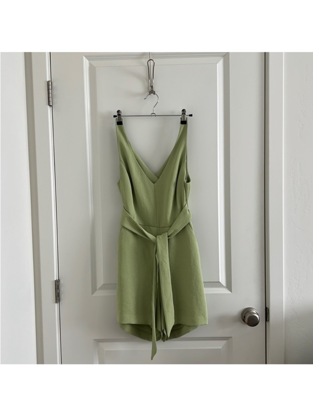 Aritzia Wilfred Light Sage Green Sleeveless Romper